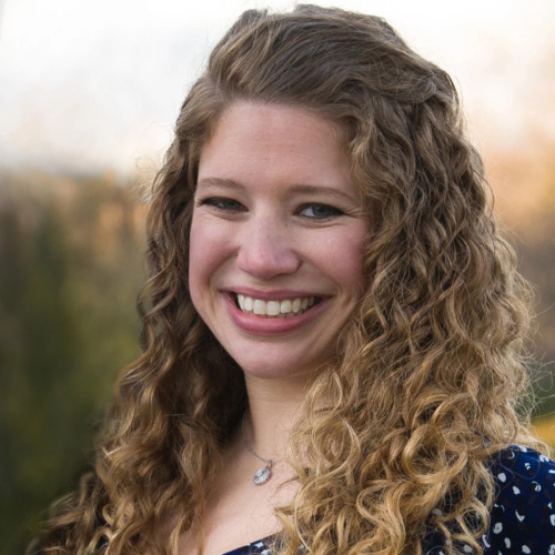 Headshot of Lisa Berry Edwards