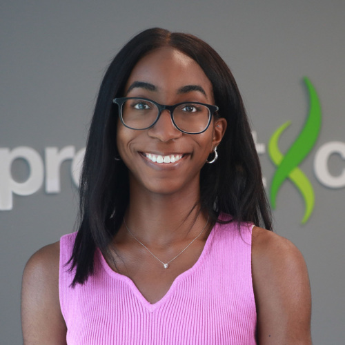 Headshot of Louisa Obenwa