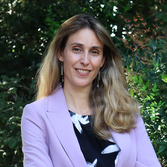 Headshot of Alejandra Mendoza