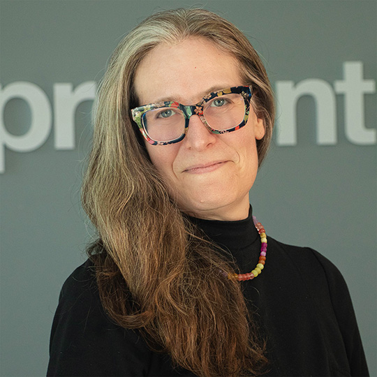 Headshot of Kelly Cuvar